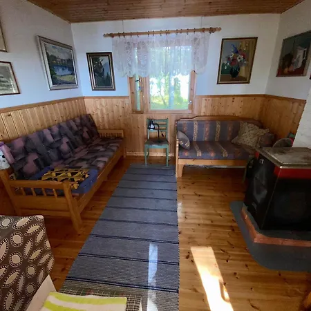 Villa Luonnon Rauhaa Kalliosaaressa, Private Island