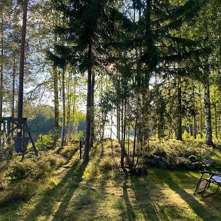 Luonnon Rauhaa Kalliosaaressa, Private Island *