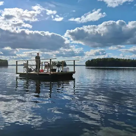 Luonnon Rauhaa Kalliosaaressa, Private Island