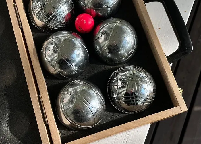 Luonnon Rauhaa Kalliosaaressa, Private Island *